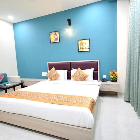The Sky Imperial- Hotel Gopal Darshan นาถดวารา ภายนอก รูปภาพ