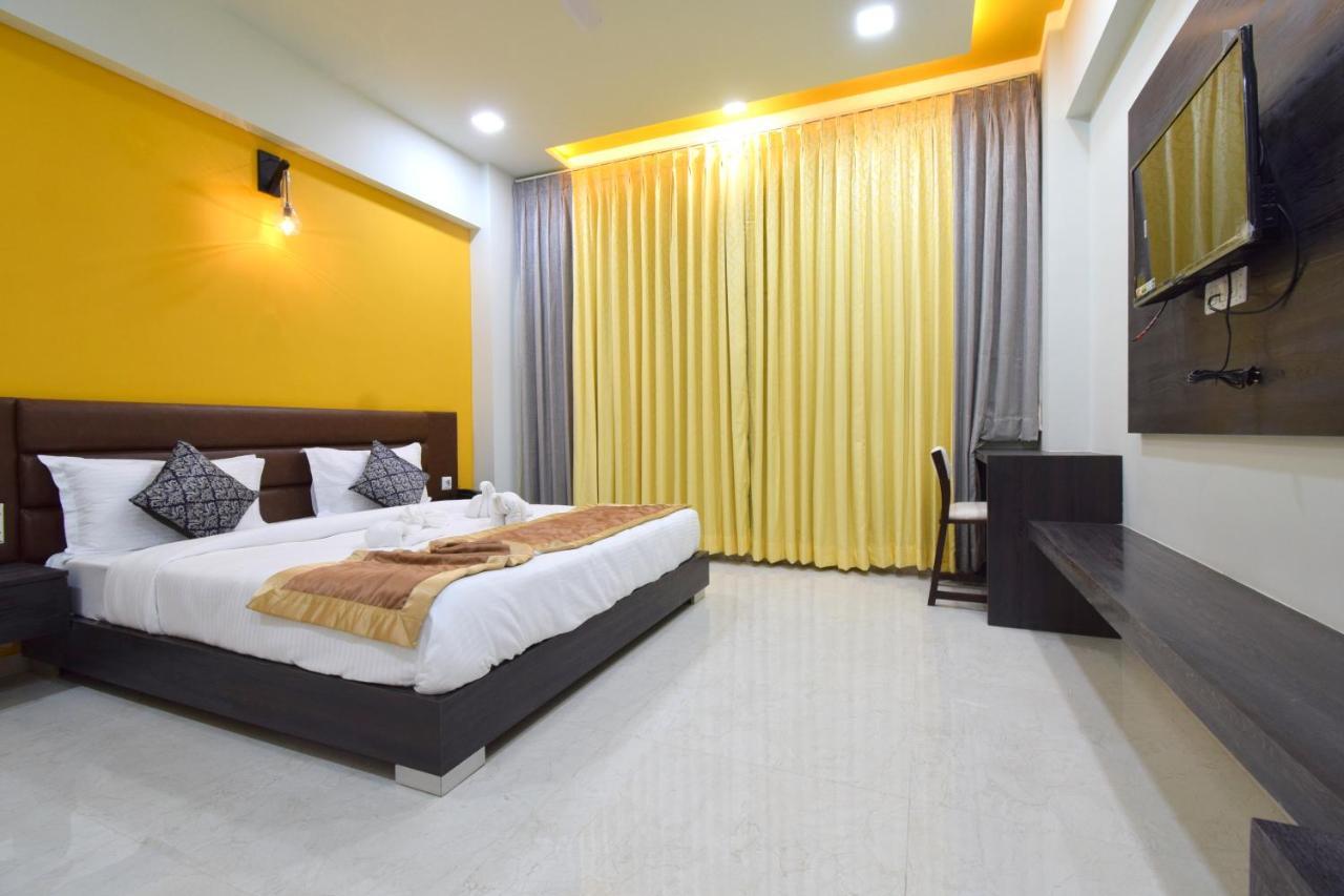 The Sky Imperial- Hotel Gopal Darshan นาถดวารา ภายนอก รูปภาพ