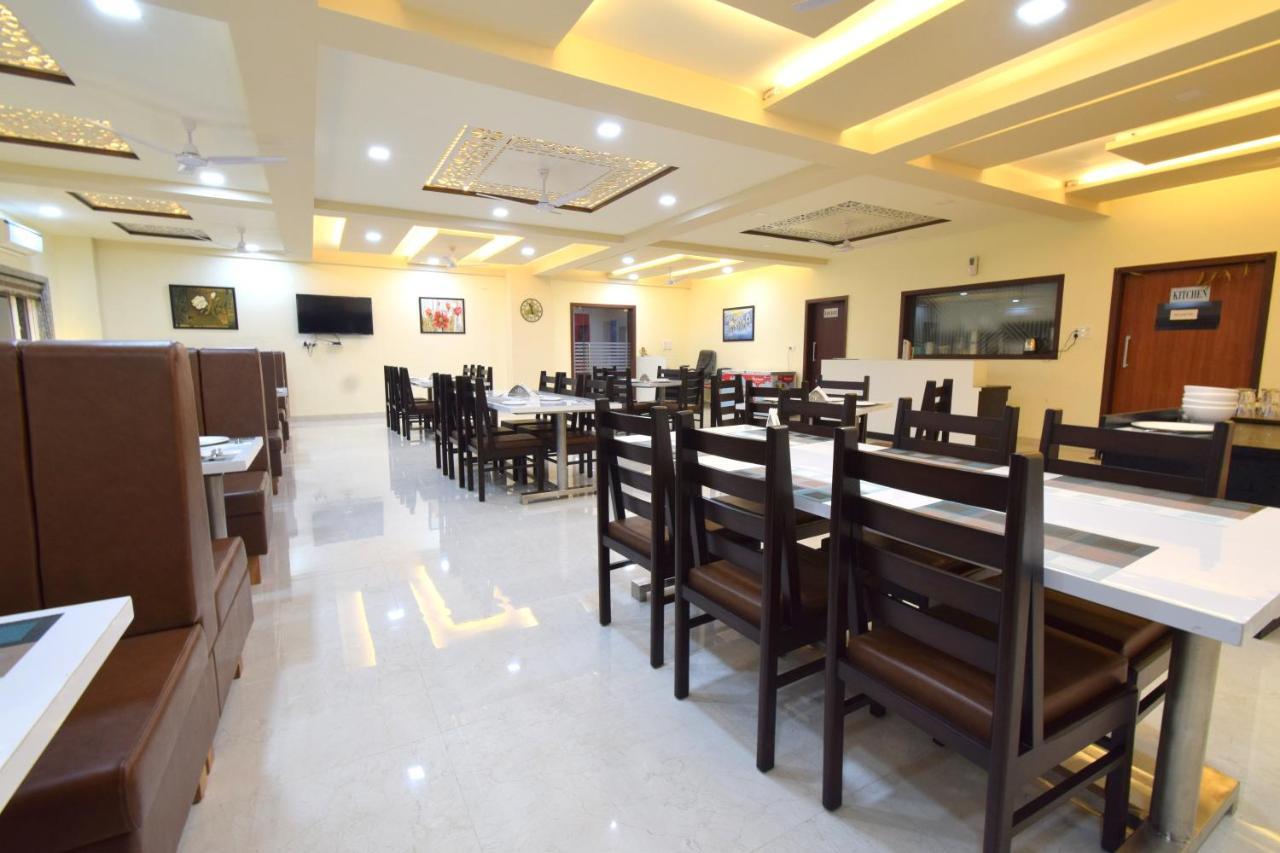 The Sky Imperial- Hotel Gopal Darshan นาถดวารา ภายนอก รูปภาพ