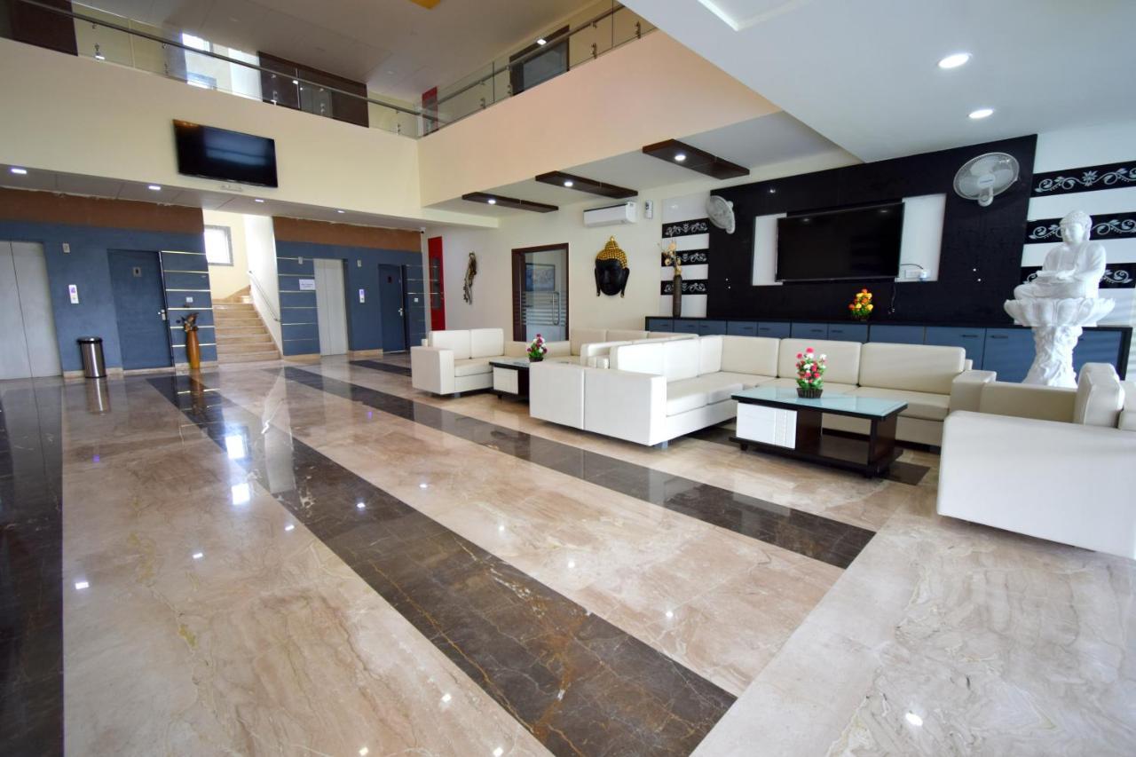 The Sky Imperial- Hotel Gopal Darshan นาถดวารา ภายนอก รูปภาพ