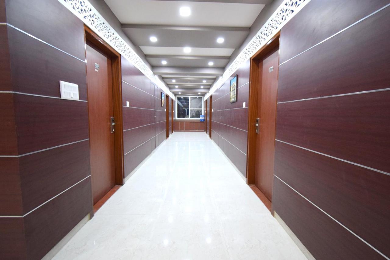 The Sky Imperial- Hotel Gopal Darshan นาถดวารา ภายนอก รูปภาพ