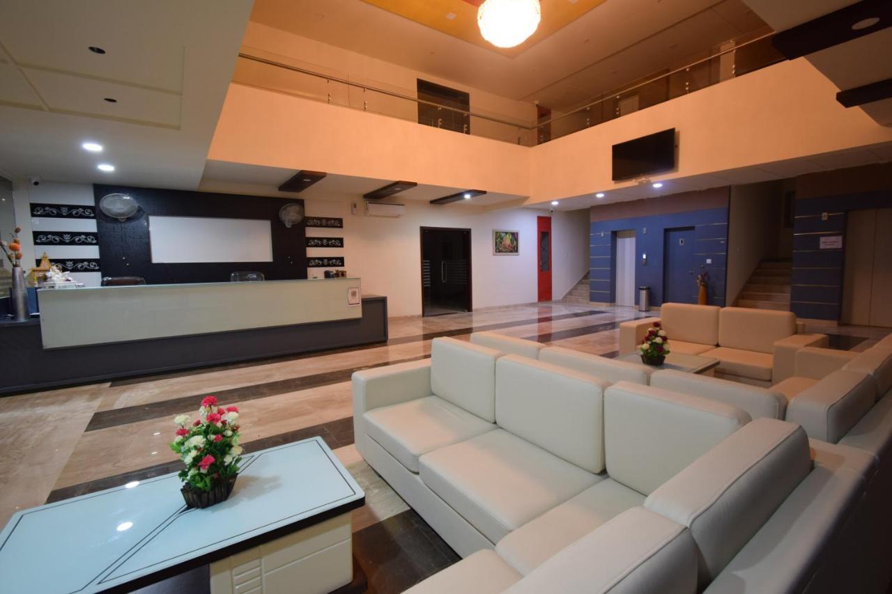 The Sky Imperial- Hotel Gopal Darshan นาถดวารา ภายนอก รูปภาพ