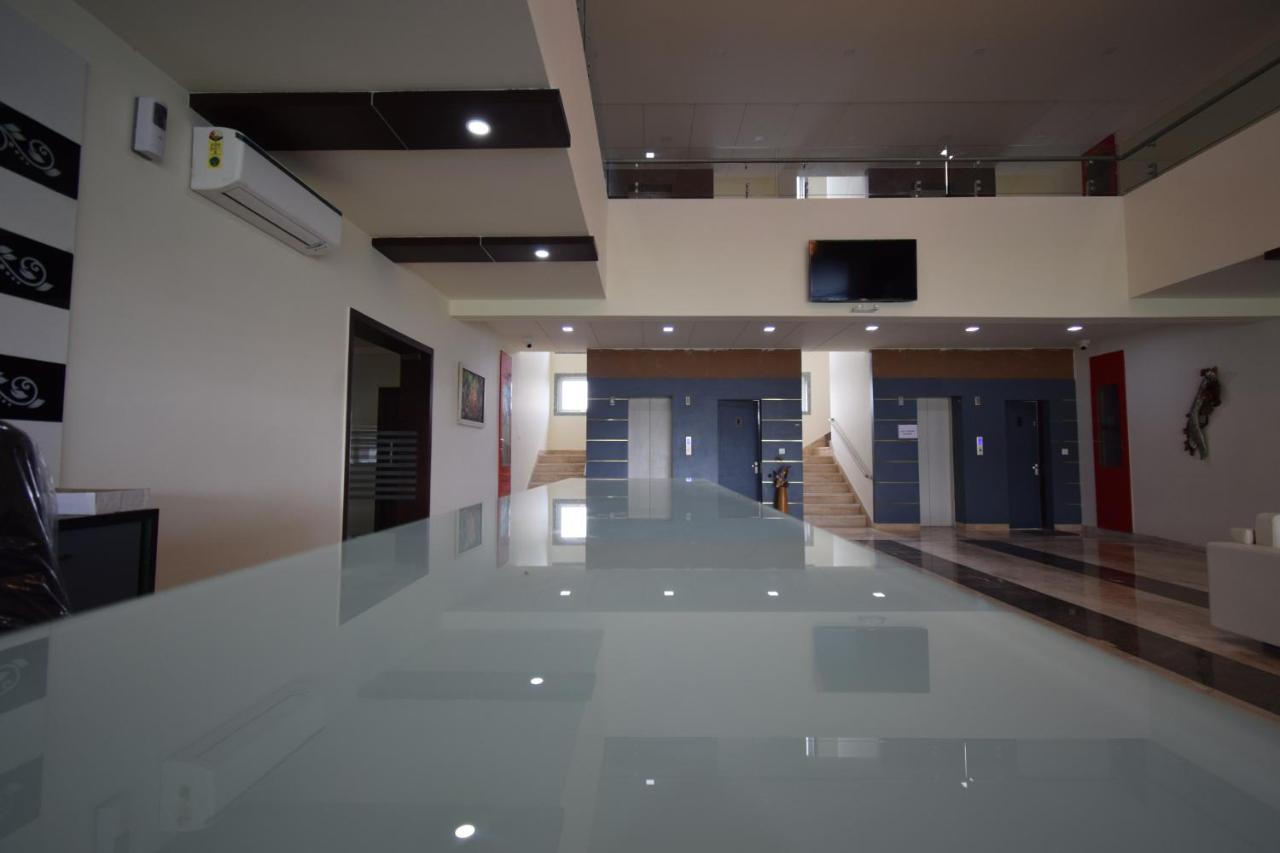 The Sky Imperial- Hotel Gopal Darshan นาถดวารา ภายนอก รูปภาพ