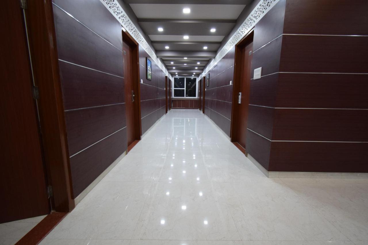 The Sky Imperial- Hotel Gopal Darshan นาถดวารา ภายนอก รูปภาพ